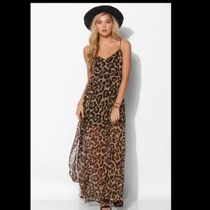 NWOT Leopard chiffon maxi dress (Size Small)